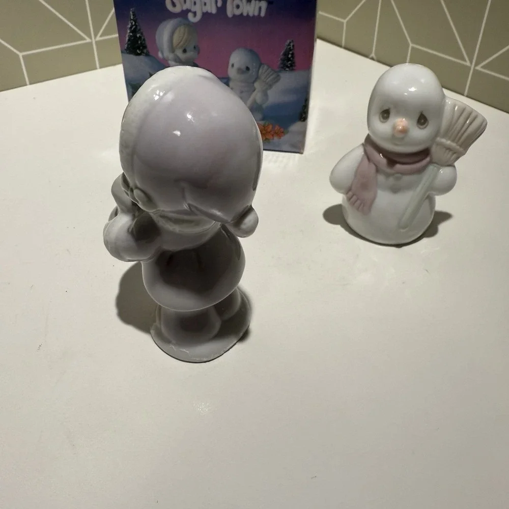 Sugar Town Girl Making Snowman Porcelain 4